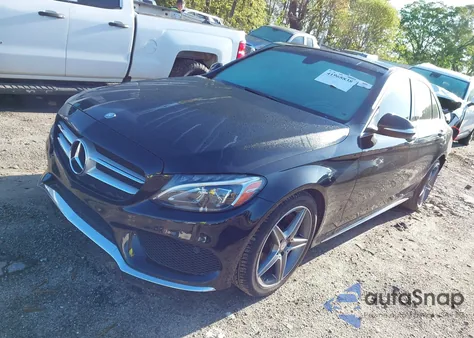 2015 Mercedes-Benz C 300 4Matic/Luxury 4Matic/Sport 4Matic из США, поврежденный, VIN 55SWF4KB1FU038876